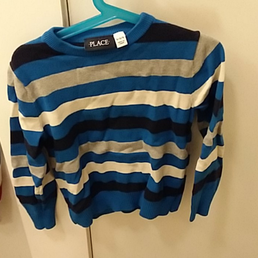 Children's place sweater in excellent condition